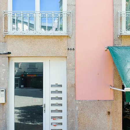 Historic House In A Lovely Square At Center Apartamento Oporto