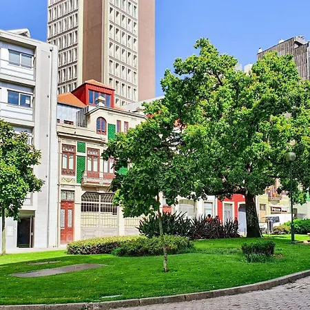 Historic House In A Lovely Square At Center Apartamento